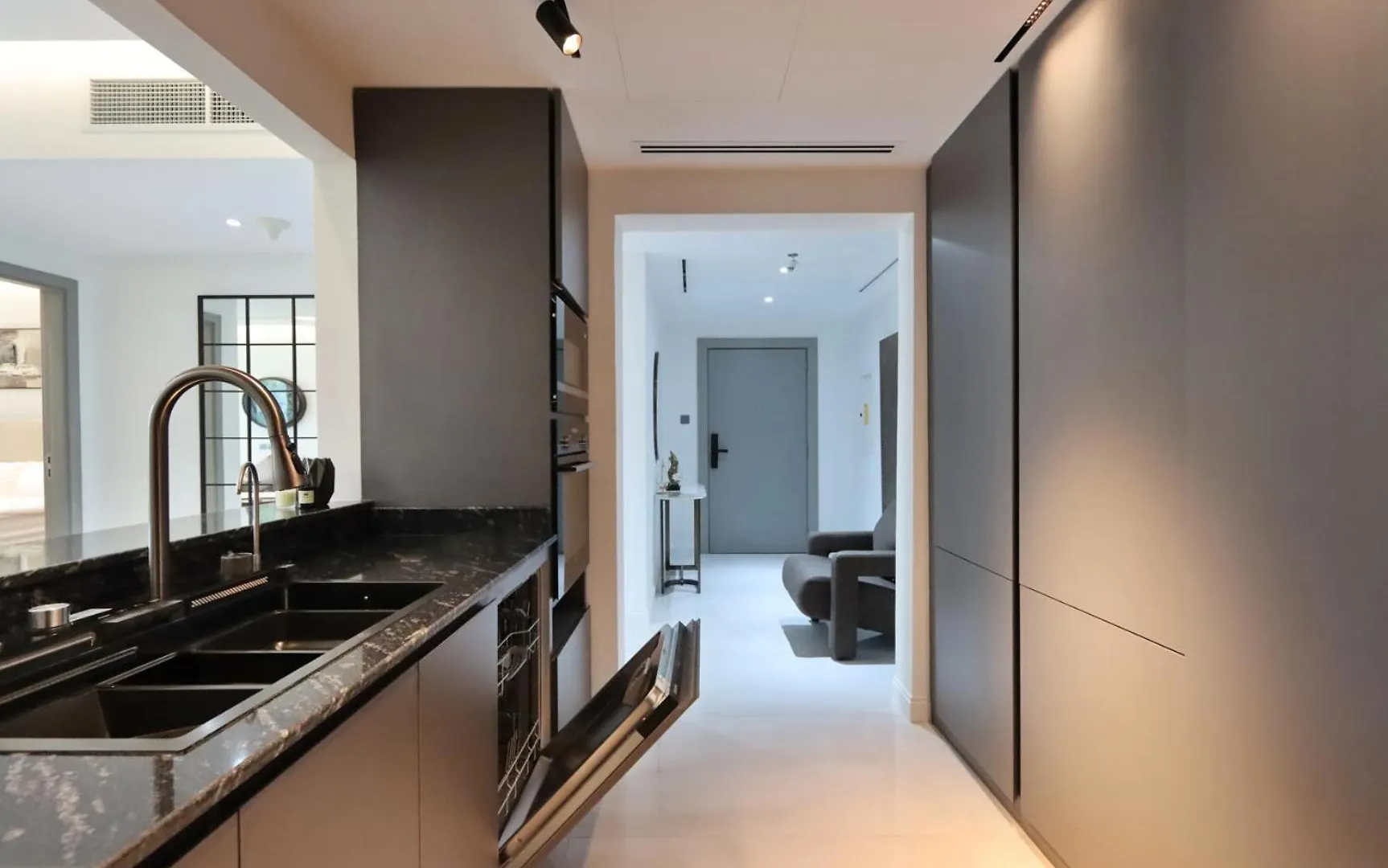 Livbnb - 2B With Modern Interiors, Emaar Boulevard 迪拜