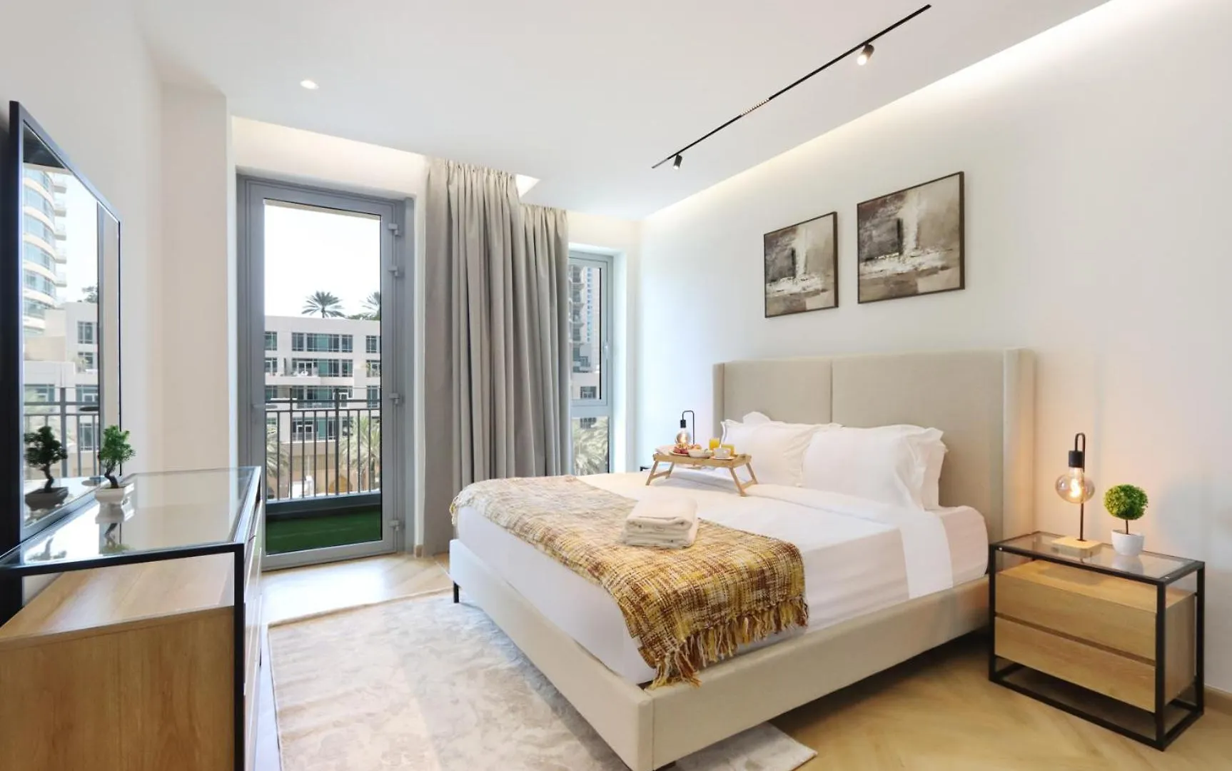 Livbnb - 2B With Modern Interiors, Emaar Boulevard Dubai 0*,