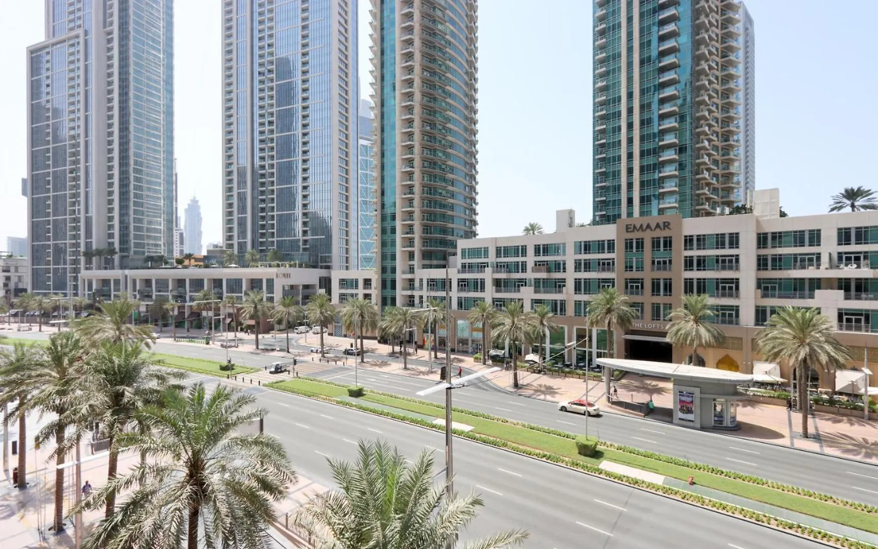 Livbnb - 2B With Modern Interiors, Emaar Boulevard Dubai Apartment
