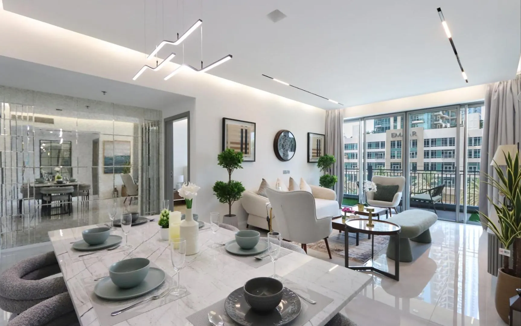 Livbnb - 2B With Modern Interiors, Emaar Boulevard Dubai
