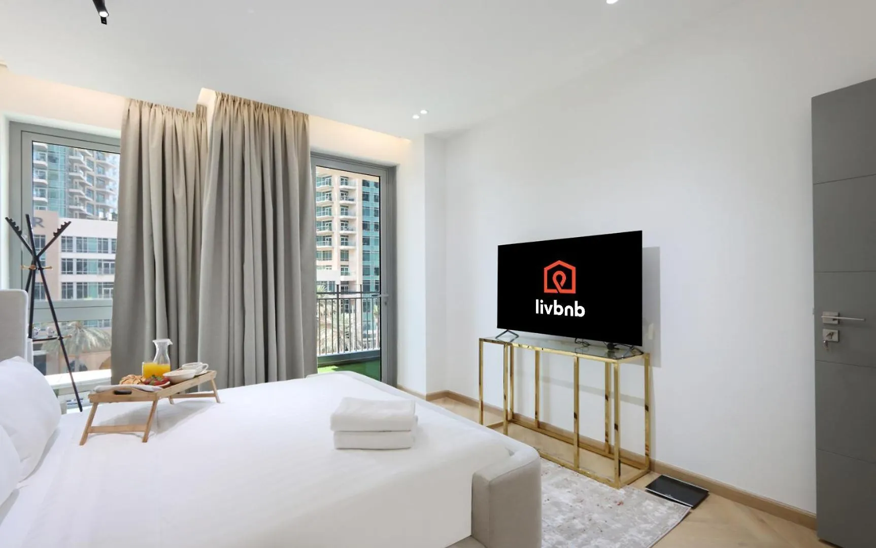 Apartment Livbnb - 2B With Modern Interiors, Emaar Boulevard Dubai United Arab Emirates