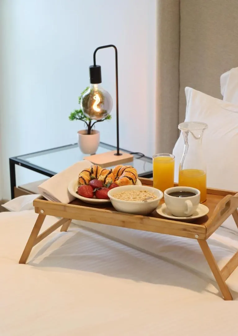 Apartment Livbnb - 2B With Modern Interiors, Emaar Boulevard Dubai United Arab Emirates