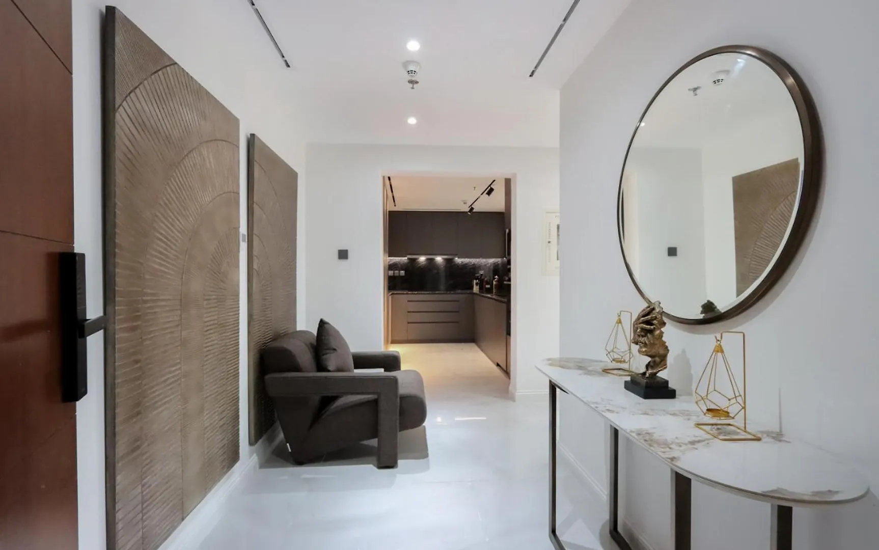 Livbnb - 2B With Modern Interiors, Emaar Boulevard Dubai Apartment